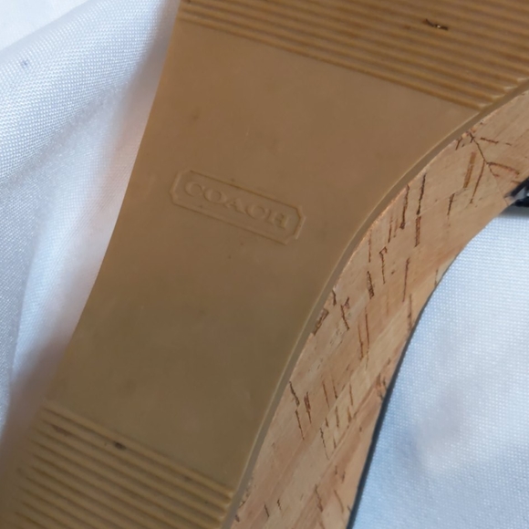 Coach ladies slip on wedge - Picture 5 of 9